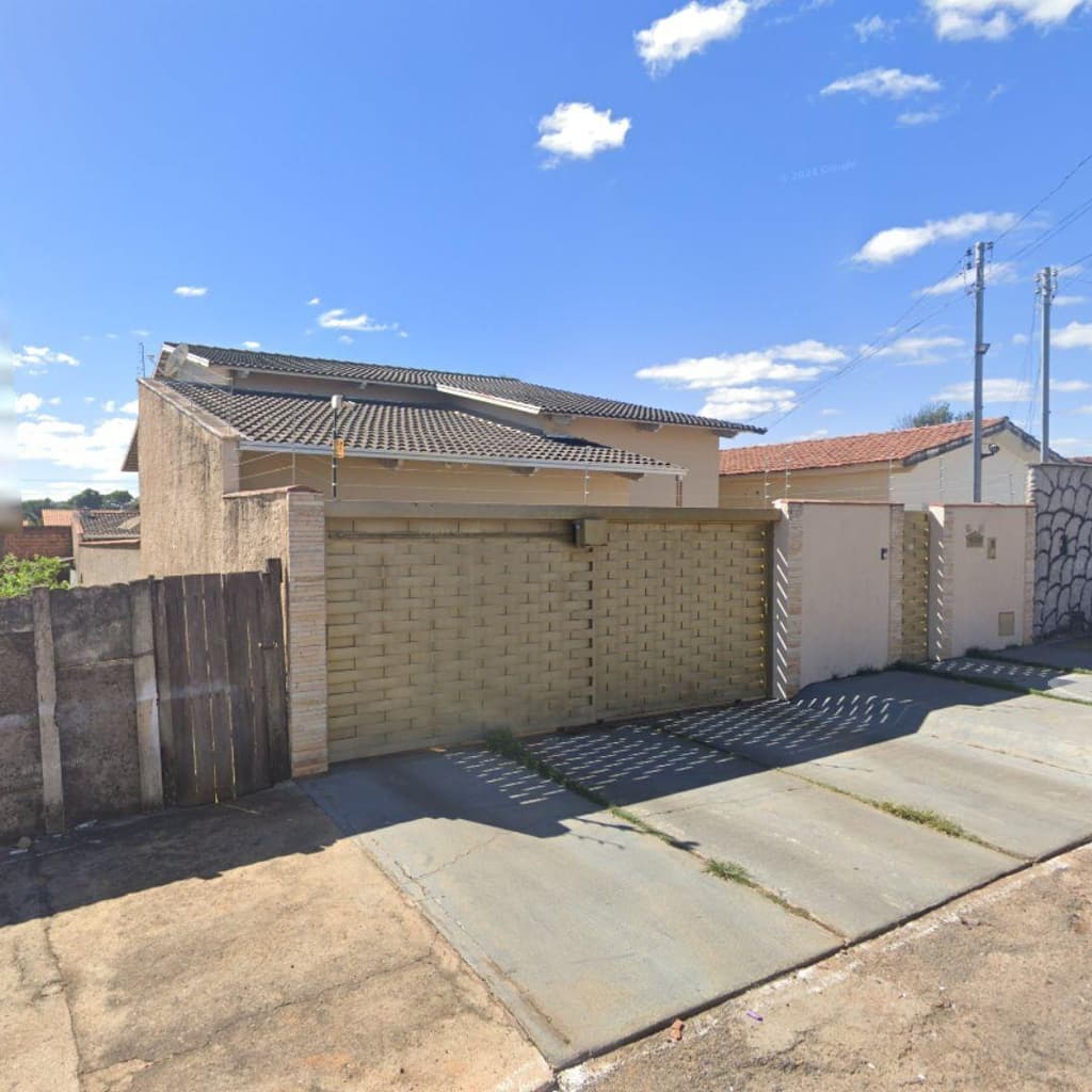 Casa em leilão em Ipameri - GO, bairro Village Sul — IMÓVEL URBANO COM ÁREA CONSTRUIDA Em IPAMERI/GO, AVALIADO EM R$ 630.000,00