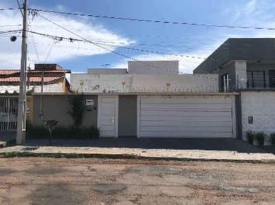 Casa em leilão em Trindade - GO — Casa 183m² no bairro Jardim Primavera em Trindade/GO - Ocupado
