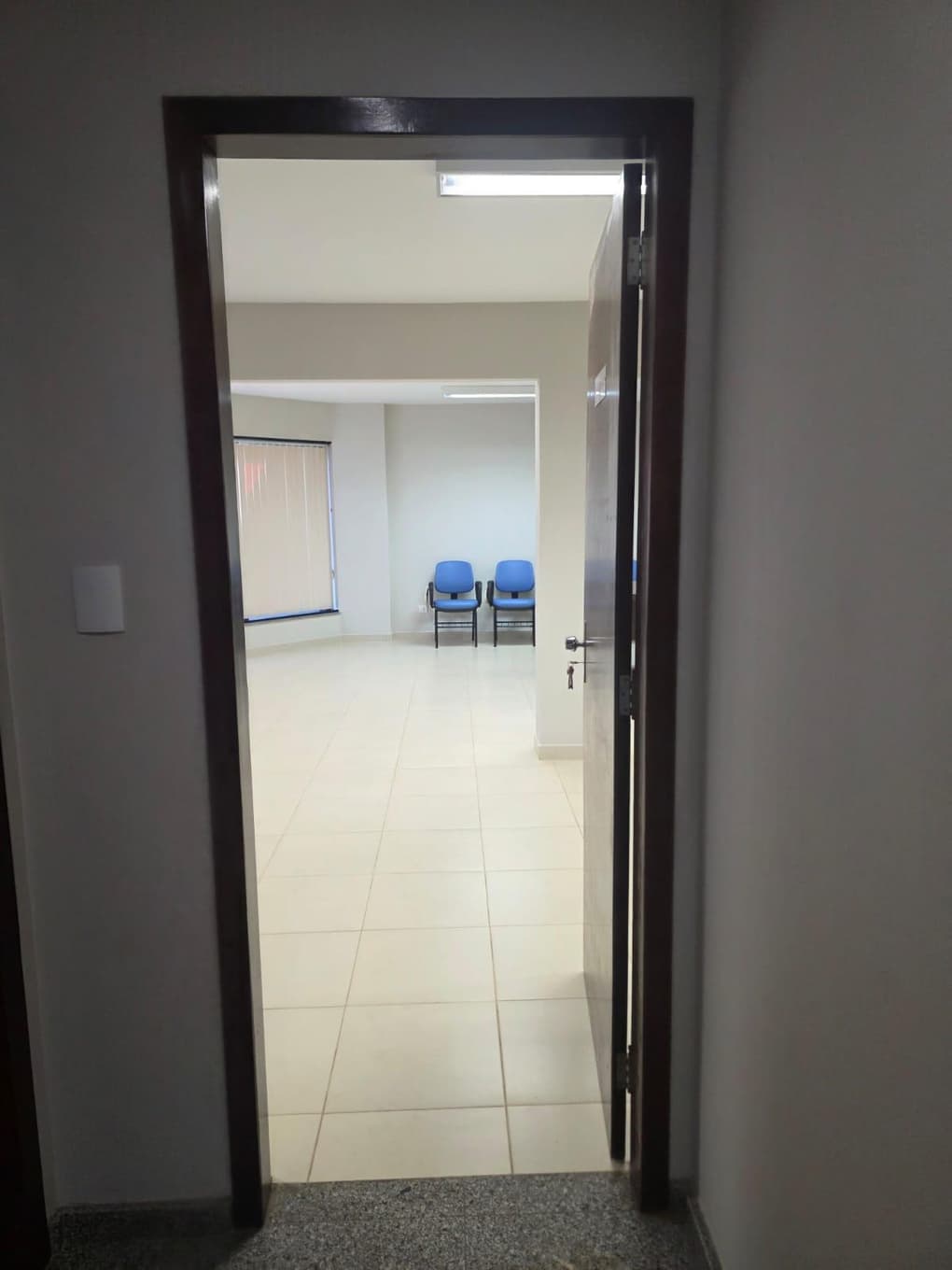 Foto 31 de 122: Comercial em leilão em Cascavel - PR — EDIFÍCIO COMERCIAL (CASCAVEL) E BENS MÓVEIS