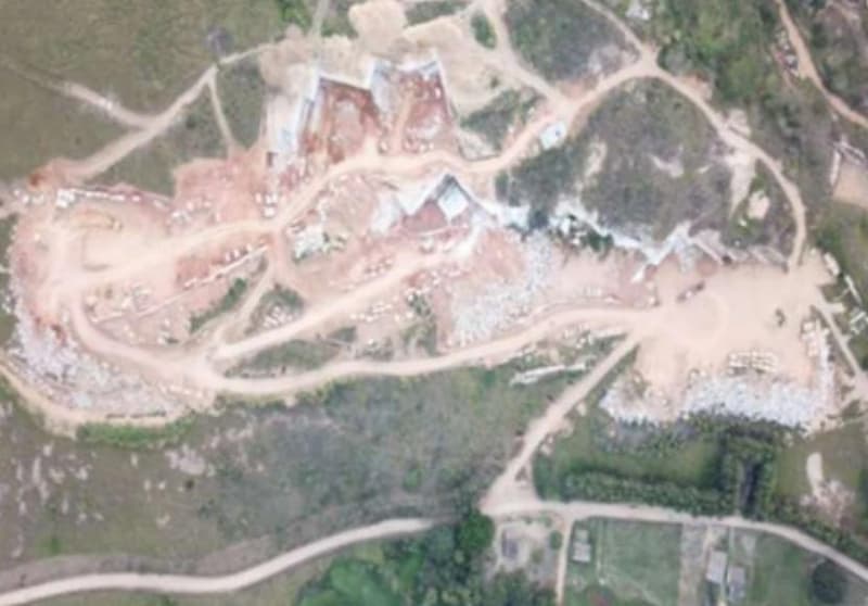 Foto 2 de 5: Area Rural em leilão em Barra De São Francisco - ES, bairro Córrego Itaperuna — Jazida 100.000m² + Direito Minerário - Barra de São Francisco/ES
