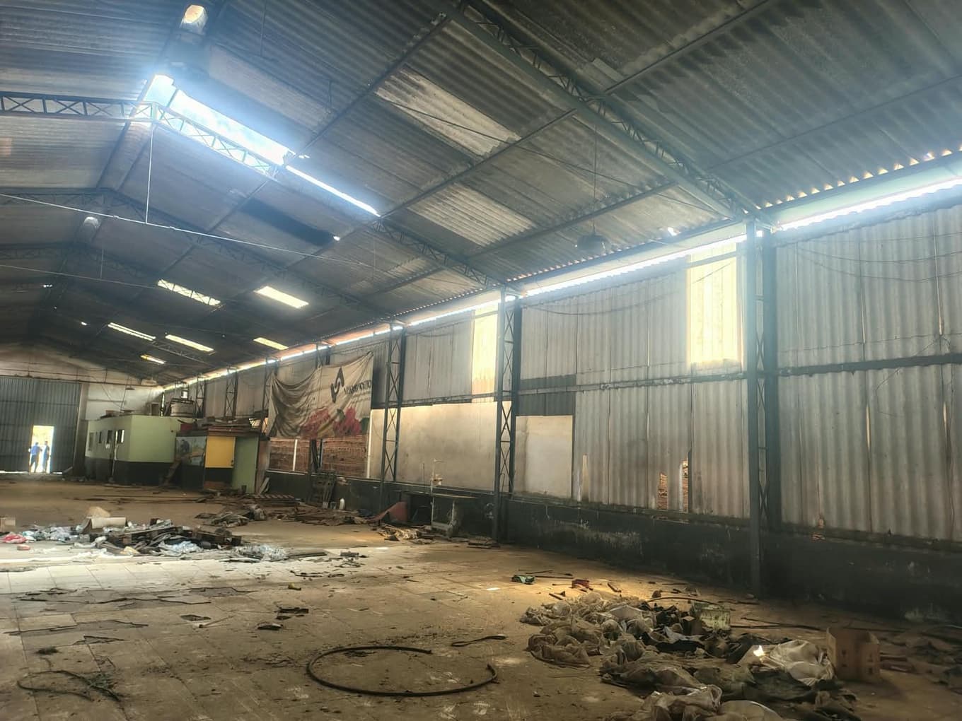 Foto 2 de 15: Comercial em leilão em Porto Ferreira - SP, bairro Vila Daniel — BARRACÃO - VILA DANIEL - PORTO FERREIRA/SP