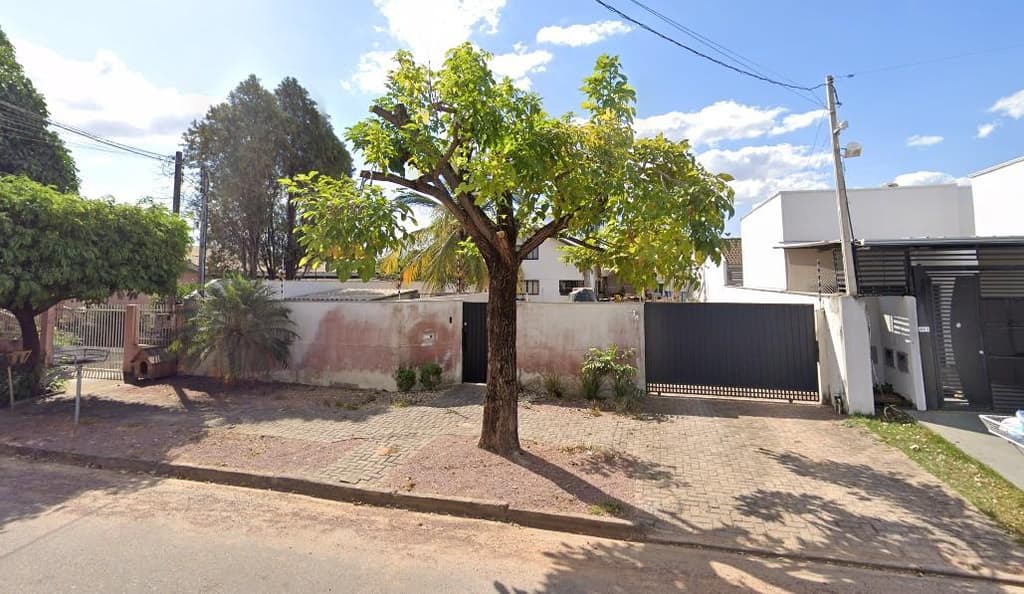 Foto 2 de 2: Casa em leilão em Sinop - MT — Casa 600m², Zona 03 Jardim Jacarandas, Sinop/MT - Ocupada