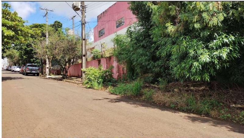 Foto 1 de 2: Terreno em leilão em Apucarana - PR, bairro Parque Industrial 2 Oeste — Terreno com área de 4.800,00m² e área construída de 3.387,85m² - Rua Adão Iwankin, nº 170, Parque Industrial 2, Oeste, Apucarana/PR