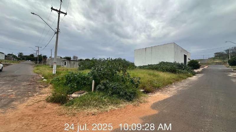 Foto 1 de 4: Terreno em leilão em Umuarama - PR, bairro Parque Irani — LOTE URBANO Nº 22, QUADRA 16 DO LOTEAMENTO PARQUE IRANI COM ÁREA DE 343,75M² SEM BENFEITORIAS EM UMUARAMA/PR