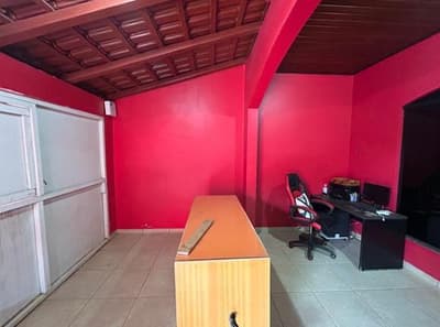 Foto 14 de 29: Casa em leilão em Ji-paraná - RO — Casa com 2 quartos (1 suíte) com área de 232,50m² - Nova Brasília, Ji-Paraná/RO