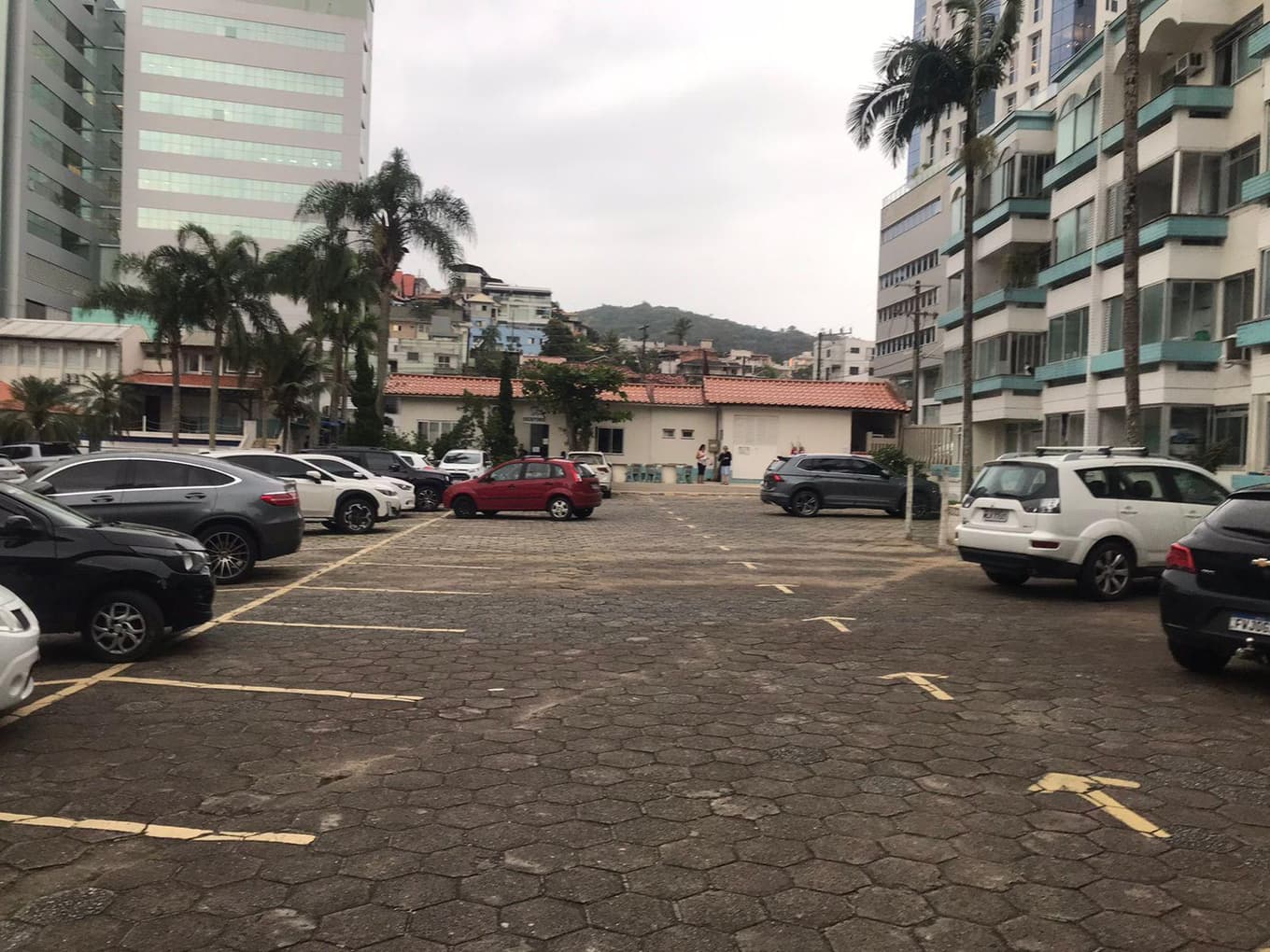 Foto 6 de 14: Apartamento em leilão em Balneário Camboriú - SC — Apartsmento 47m² c/ vaga de garagem, Cond. Portal de Camboriú, R. Antônio Bittencourt, 225, Balneário Camboriú/SC. Insolvência Zdzislaw K. Jankowski