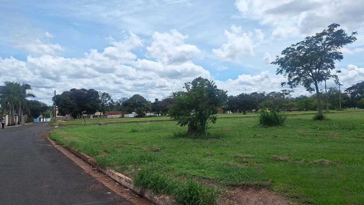 Foto 2 de 3: Terreno em leilão em Planura - MG, bairro Vila Residencial — Terreno 1963,68m² na Vila Residencial de Planura/MG | Ideal para Rancho de Lazer ou Investimento em Turismo!