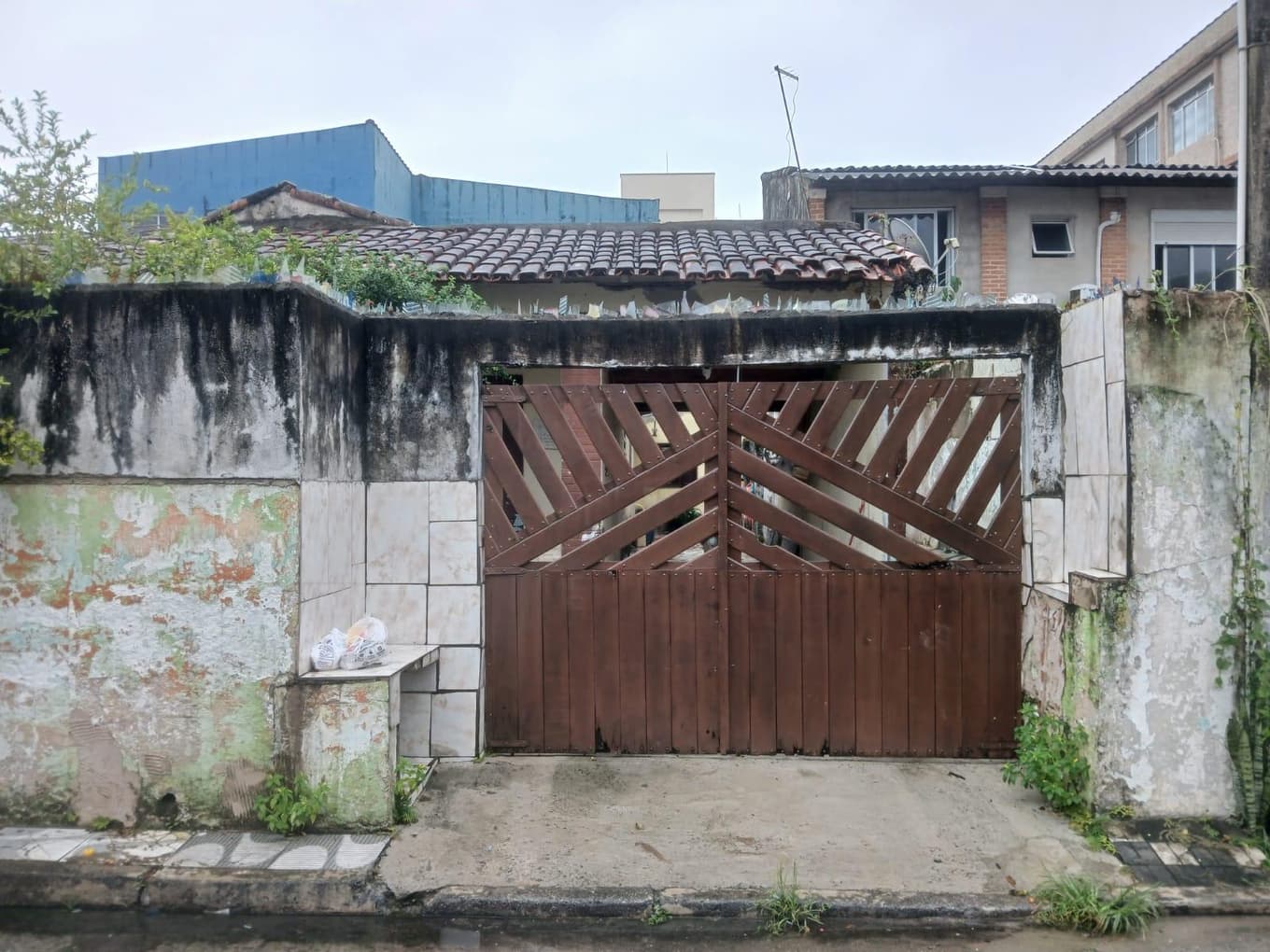 Foto 3 de 6: Casa em leilão em Mongaguá - SP — Casa 250m², Centro, em Mongaguá/SP - Ocupado