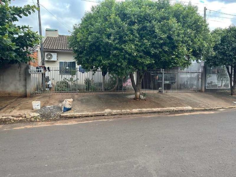 Foto 1 de 4: Casa em leilão em Douradina - PR, bairro Centro — Casa localizada na Rua Ribeiro do Oliveira, 113 ¿ Centro ¿ Douradina/PR