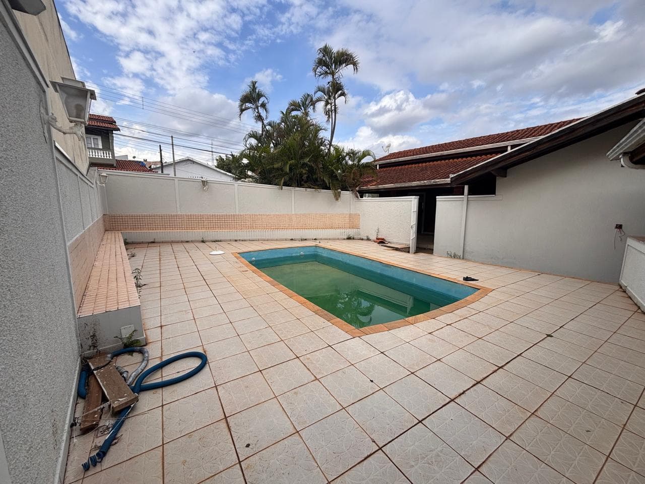 Foto 9 de 36: Casa em leilão em Hortolândia - SP — CASA COM 492m² A.T. e 216,20 de A.C. EM HORTOLÂNDIA/SP