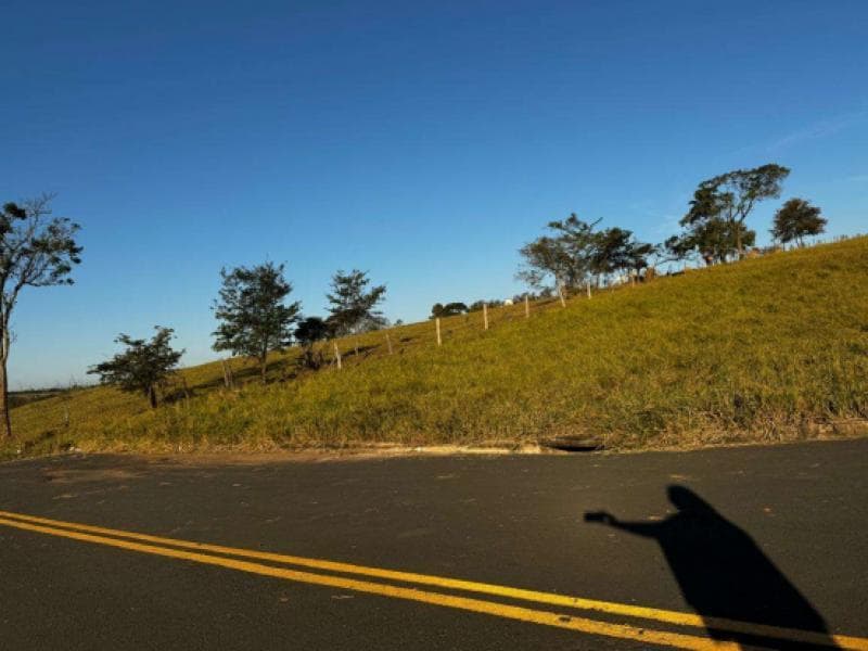 Foto 1 de 3: Terreno em leilão em Engenheiro Coelho - SP — Lote, 300.96 m2, Engenheiro Coelho / SP
