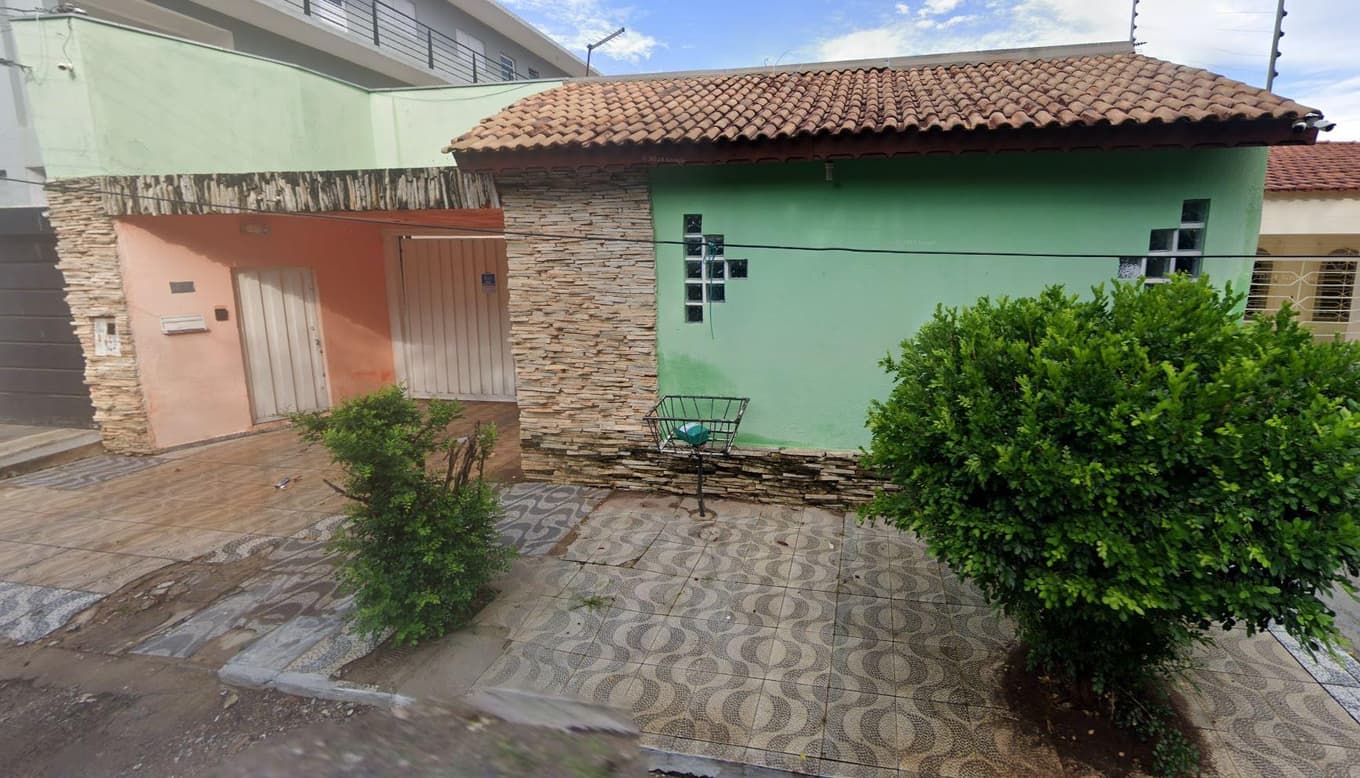 Casa em leilão em Cuiabá - MT — Casa 381m² no bairro Village Flamboyant em Cuiabá/MT
