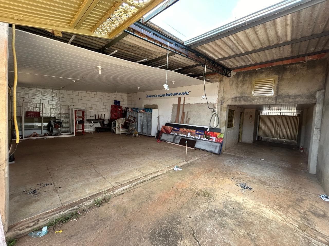 Foto 10 de 19: Comercial em leilão em Anápolis - GO, bairro Parque Brasília Ii Etapa — EDIFICAÇÃO RESIDENCIAL COMERCIAL EM 02 PAVIMENTOS | A.T. 300 M² E A.C 390,21M² | PARQUE BRASÍLIA II ETAPA | ANÁPOLIS/GO