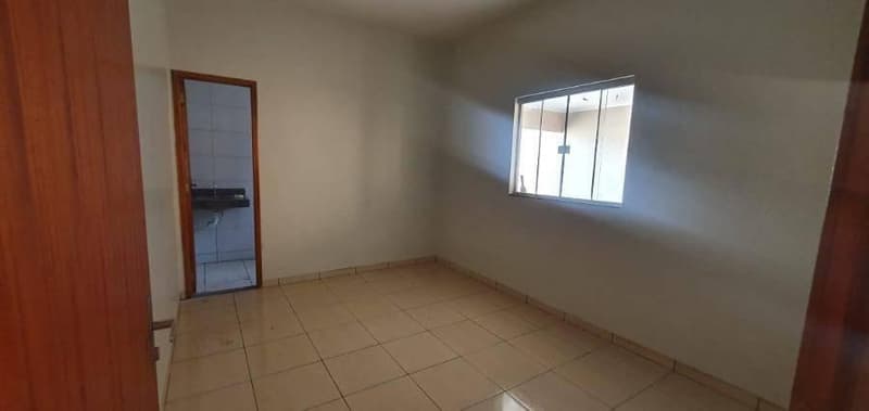 Foto 2 de 10: Casa em leilão em Santa Helena De Goiás - GO — Casa, Ocupado, Santa Helena De Goiás / GO (56% abaixo da avaliação)