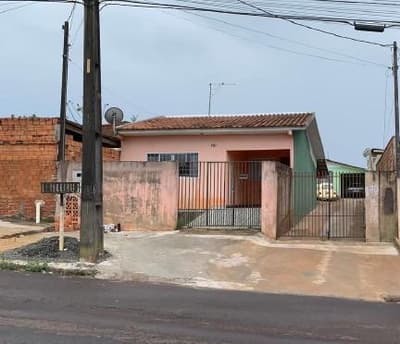 Terreno em leilão em Apucarana - PR — Terreno com área de 408m² e 1 Casa de 70m² - Apucarana/PR