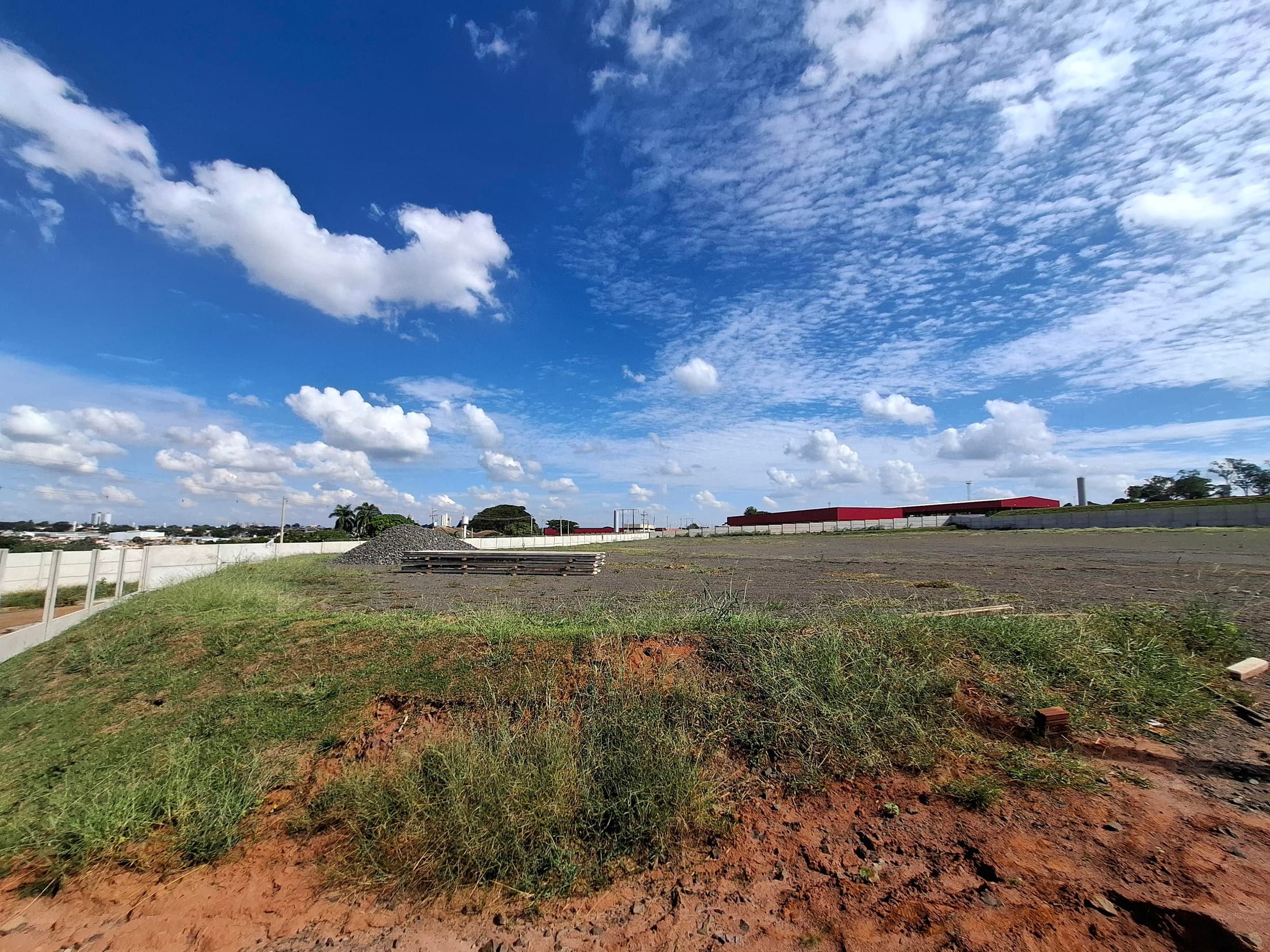 Foto 5 de 9: Terreno em leilão em Mirassol - SP — TERRENO INDUSTRIAL DE 20.200m² NA FAZENDA TRÊS BARRAS, MIRASSOL/SP | MATRICULA Nº 14.163