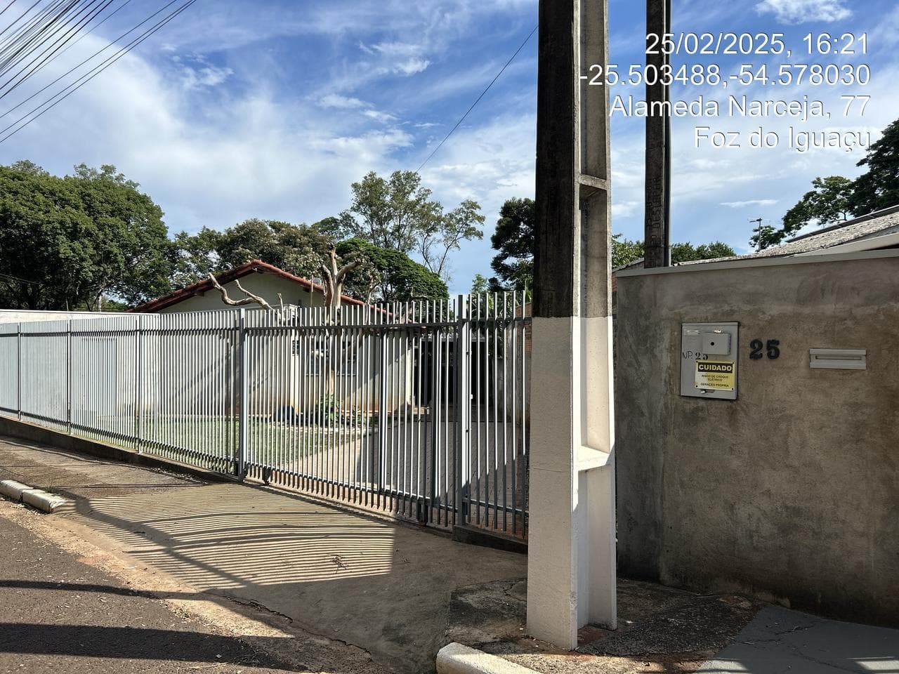 Foto 4 de 4: Casa em leilão em Foz Do Iguaçu - PR, bairro Vila Residencial A — Imóvel com 72,47m², terreno com área total 464,46m², na Alameda Narceja, 25, Vila Residencial A, Foz do Iguaçu/PR.