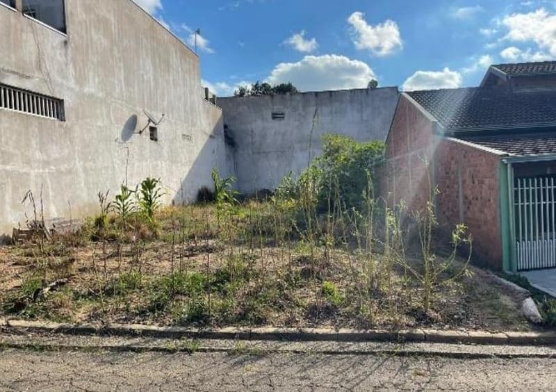 Terreno em leilão em Valinhos - SP — Terreno, A.T. 694m², A.C. 301m², Parque Portugal