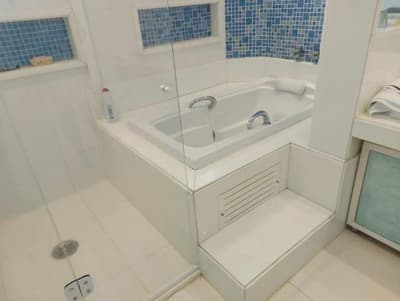 Foto 38 de 42: Casa em leilão em São Bernardo Do Campo - SP — Casa, A.T. 375m², A.C. 809m², 4 suítes, 4 vagas, piscina, hidromassagem, Condomínio Swiss Park, Demarchi