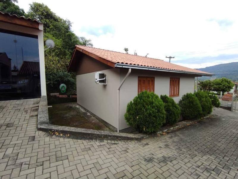 Foto 21 de 28: Casa em leilão em Igrejinha - RS — Casa, Desocupado, Igrejinha / RS (40% abaixo da avaliação)