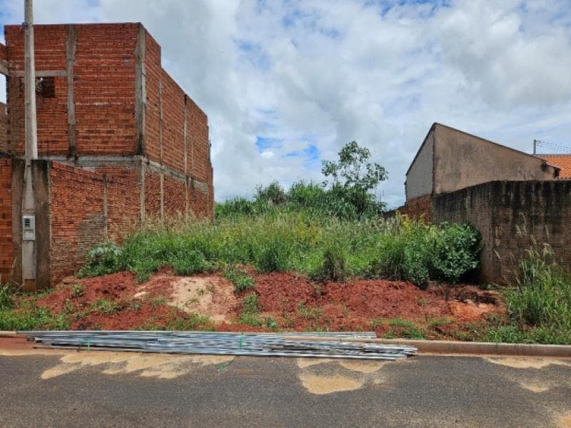 Foto 1 de 2: Terreno em leilão em Piacatu - SP, bairro Centro — Lote, 600.0 m2, Piacatu / SP