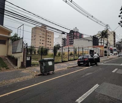 Foto 1 de 11: Terreno em leilão em Campinas - SP, bairro Vila Itapura — 2037.39 m2, CAMPINAS / SP