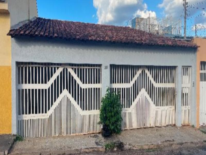 Casa em leilão em Cuiabá - MT — Casa, Ocupado, Cuiabá / MT