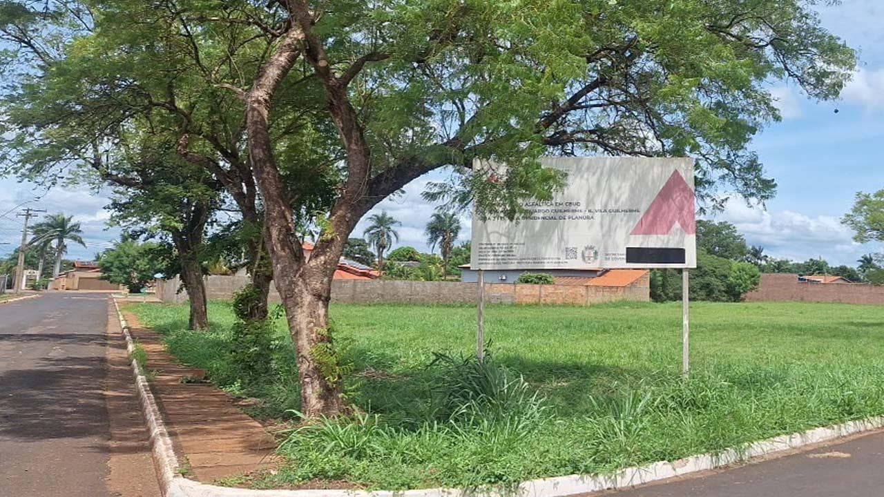 Foto 3 de 3: Terreno em leilão em Planura - MG, bairro Vila Residencial — Terreno 1.334,49m² na Vila Residencial de Planura/MG | Ideal para Rancho de Lazer ou Investimento em Turismo!