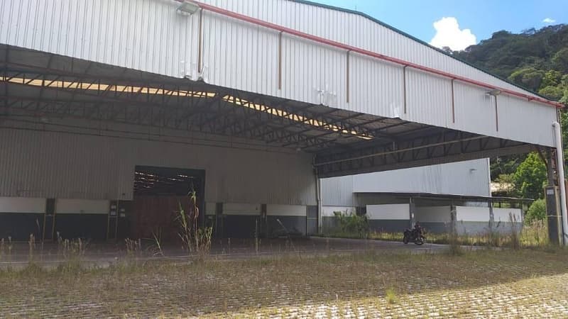 Foto 6 de 19: Comercial em leilão em Bom Jardim - RJ, bairro Corrego de Santo Antonio — Galpão, 30000.0 m2, Bom Jardim / RJ