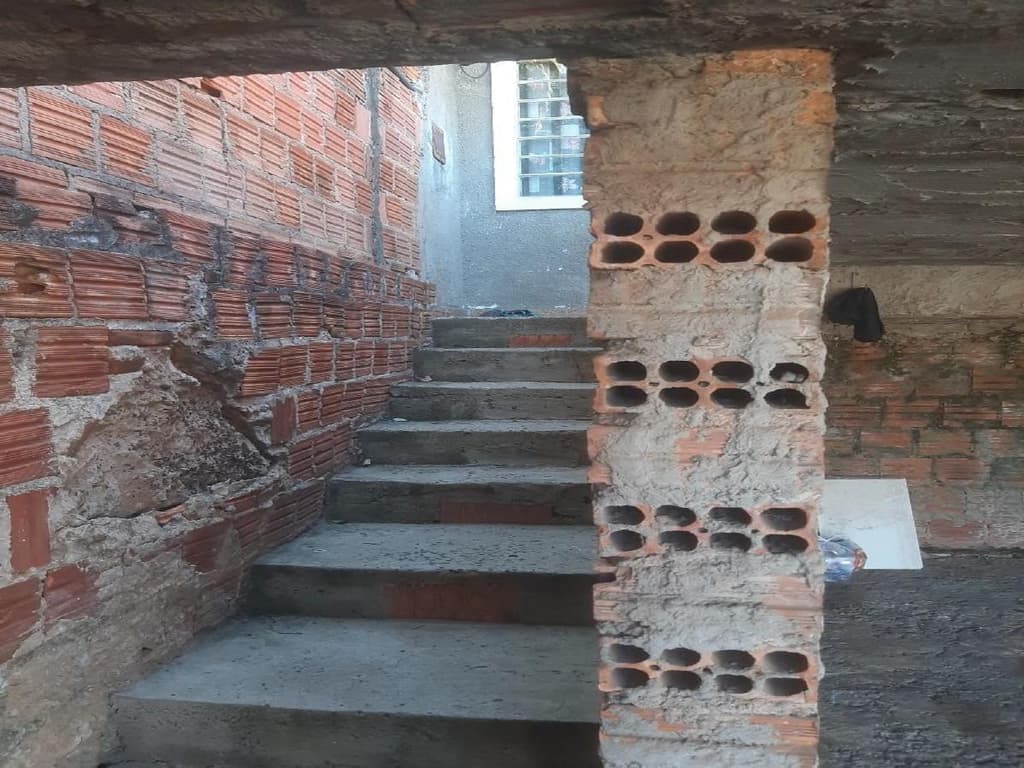 Foto 6 de 18: Apartamento em leilão em Piracicaba - SP, bairro Santa Terezinha — Prédio residencial situado à Rua Angatuba, nº 33, Piracicaba/SP