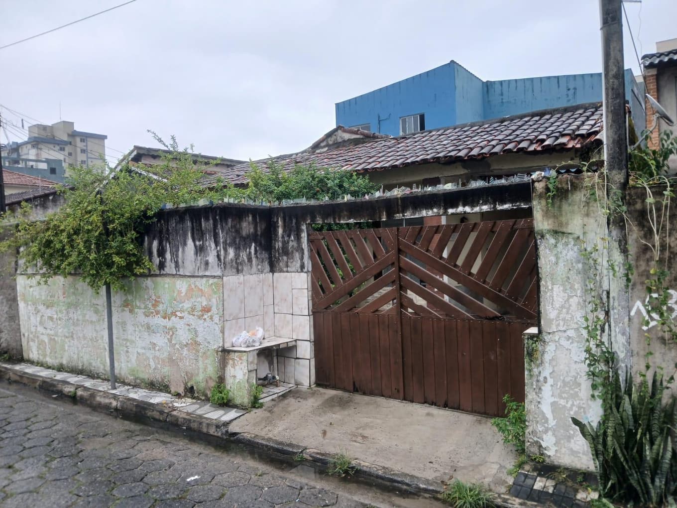 Foto 5 de 6: Casa em leilão em Mongaguá - SP — Casa 250m², Centro, em Mongaguá/SP - Ocupado