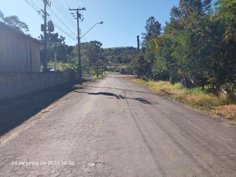 Foto 8 de 9: Terreno em leilão em Irati - PR, bairro Colina Nsa Sra das Graças — Lote de terreno urbano com área de 388,00m² e benfeitoria sem valor comercial. Localizado na Rua Coronel Saboia,1021, Colina Nsa. Sra. Das Graças, Irati/PR