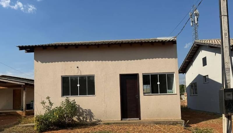 Foto 1 de 7: Casa em leilão em Sinop - MT, bairro Vila Mariana — Casa 51m² com Terreno 264m² | DESOCUPADA | Sinop-MT | Vila Mariana | Financiamento até 420 Meses!