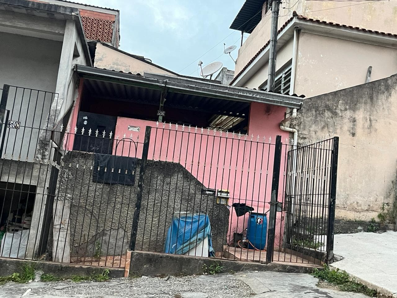 Casa em leilão em Nilópolis - RJ, bairro Centro — Casa c/ Terreno de 312m², Centro de Nilópolis/RJ - Ocupada
