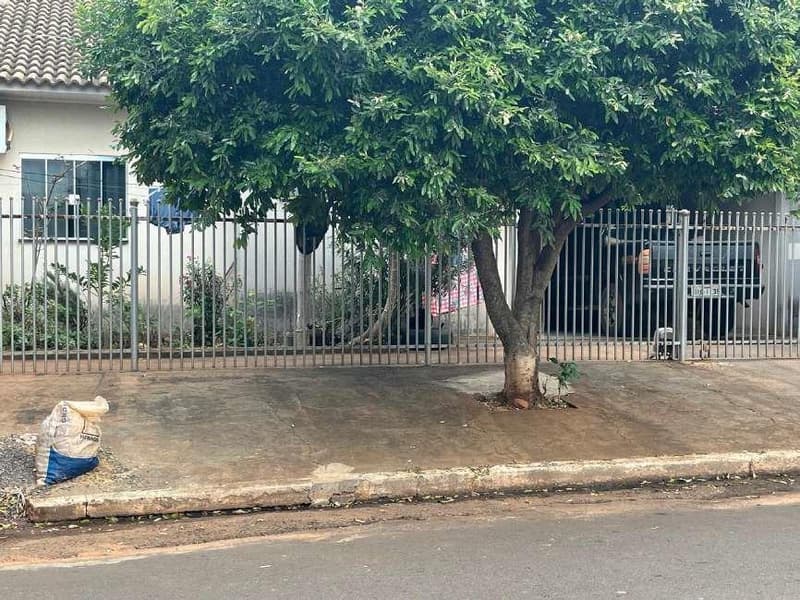 Foto 2 de 4: Casa em leilão em Douradina - PR, bairro Centro — Casa localizada na Rua Ribeiro do Oliveira, 113 ¿ Centro ¿ Douradina/PR