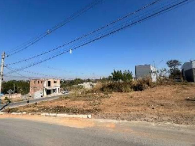 Foto 3 de 3: Terreno em leilão em Lagoa Da Prata - MG, bairro Mangabeiras — Lote, 261.97 m2, Lagoa da Prata / MG