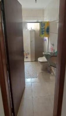 Foto 10 de 36: Casa em leilão em Apucarana - PR — Sobrado com área de 359,22m² e área total de terreno de 554,86m² - Apucarana/PR