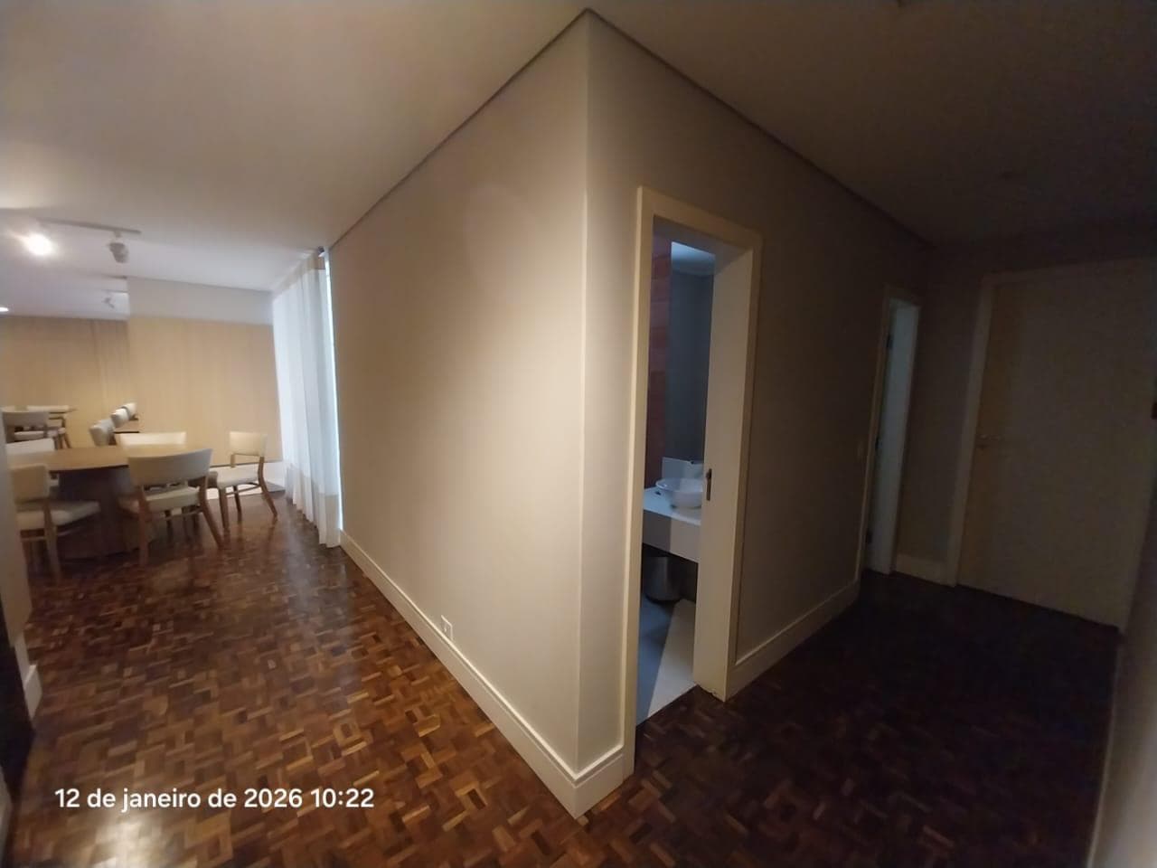 Foto 27 de 30: Apartamento em leilão em Curitiba - PR, bairro Água Verde — Apartamento (área de 159m²) com Vagas de Garagem Edifício Filadélfia - Água Verde Curitiba/PR