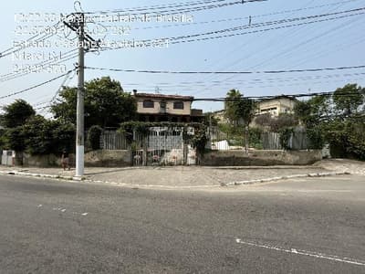 Casa em leilão em Niterói - RJ — Casa de 258.m2, em NITEROI/RJ.