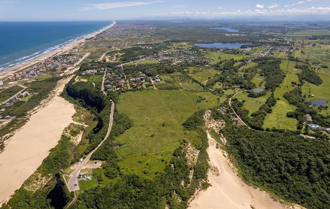 Foto 1 de 22: Terreno em leilão em Araranguá - SC — Lote de Terreno com 600m² - Morro dos Conventos - Araranguá - SC