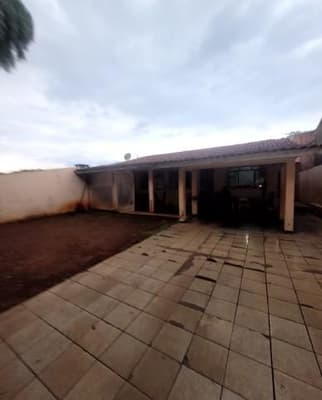 Foto 1 de 22: Terreno em leilão em Cascavel - PR — 50% de um imóvel, Lote de terras urbano nº 15, da Quadra N, com área de 504,00m², do loteamento denominado Prolongamento do Parque São Paulo, situado nesta cidade e comarca de Cascavel/PR