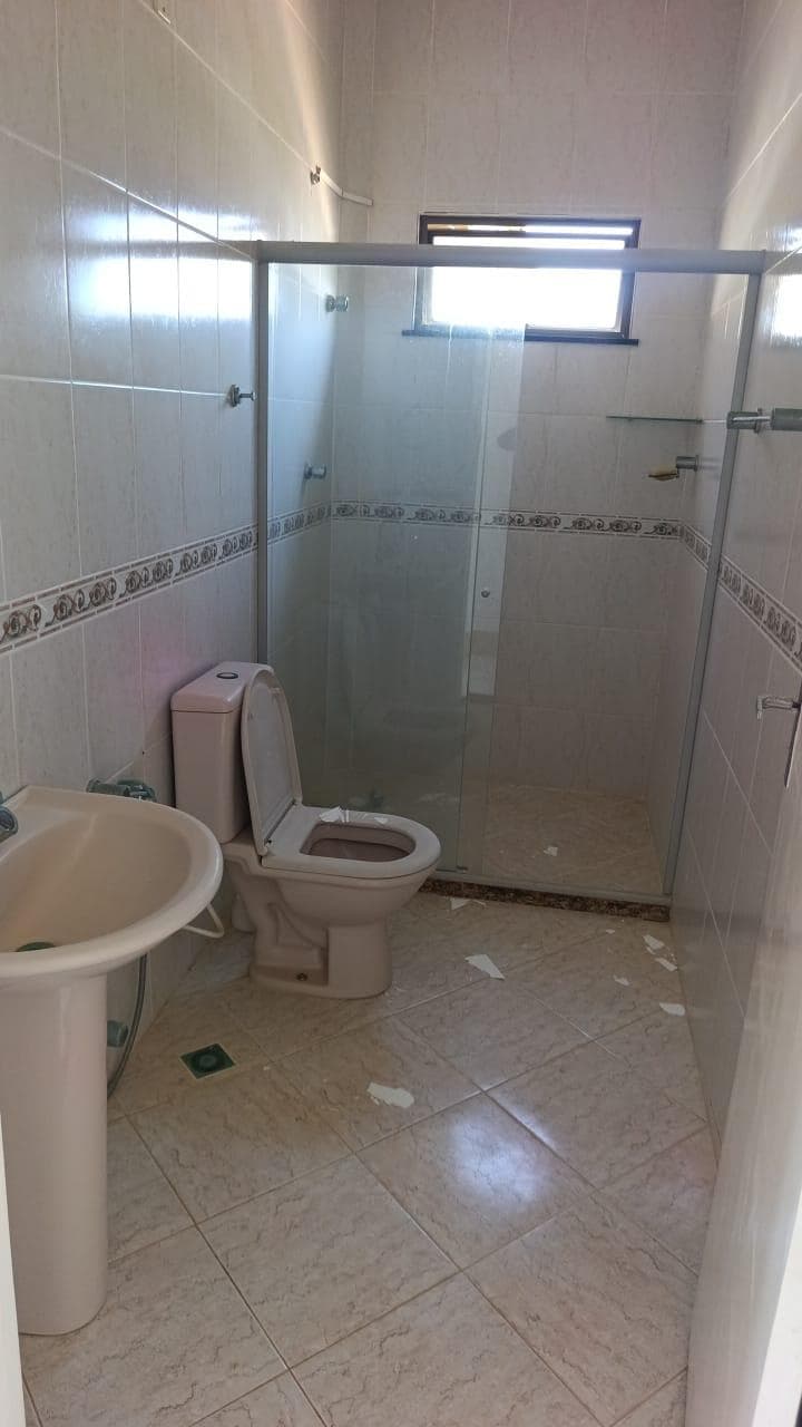 Foto 3 de 20: Casa em leilão em Camaçari - BA, bairro Jauá — Casa em condomínio 568m², 6 vagas, Desocupada no Jauá, Camaçari/BA