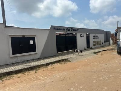 Casa em leilão em Extremoz - RN — Casa de 49m2, com 2 quartos, em EXTREMOZ/RN.