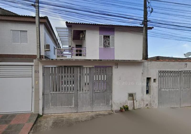 Foto 1 de 2: Casa em leilão em São Vicente - SP, bairro Vila Samarita — Casa 109m² | São Vicente-SP | Vila Samarita - 3 Suítes, Closet e 2 Vagas