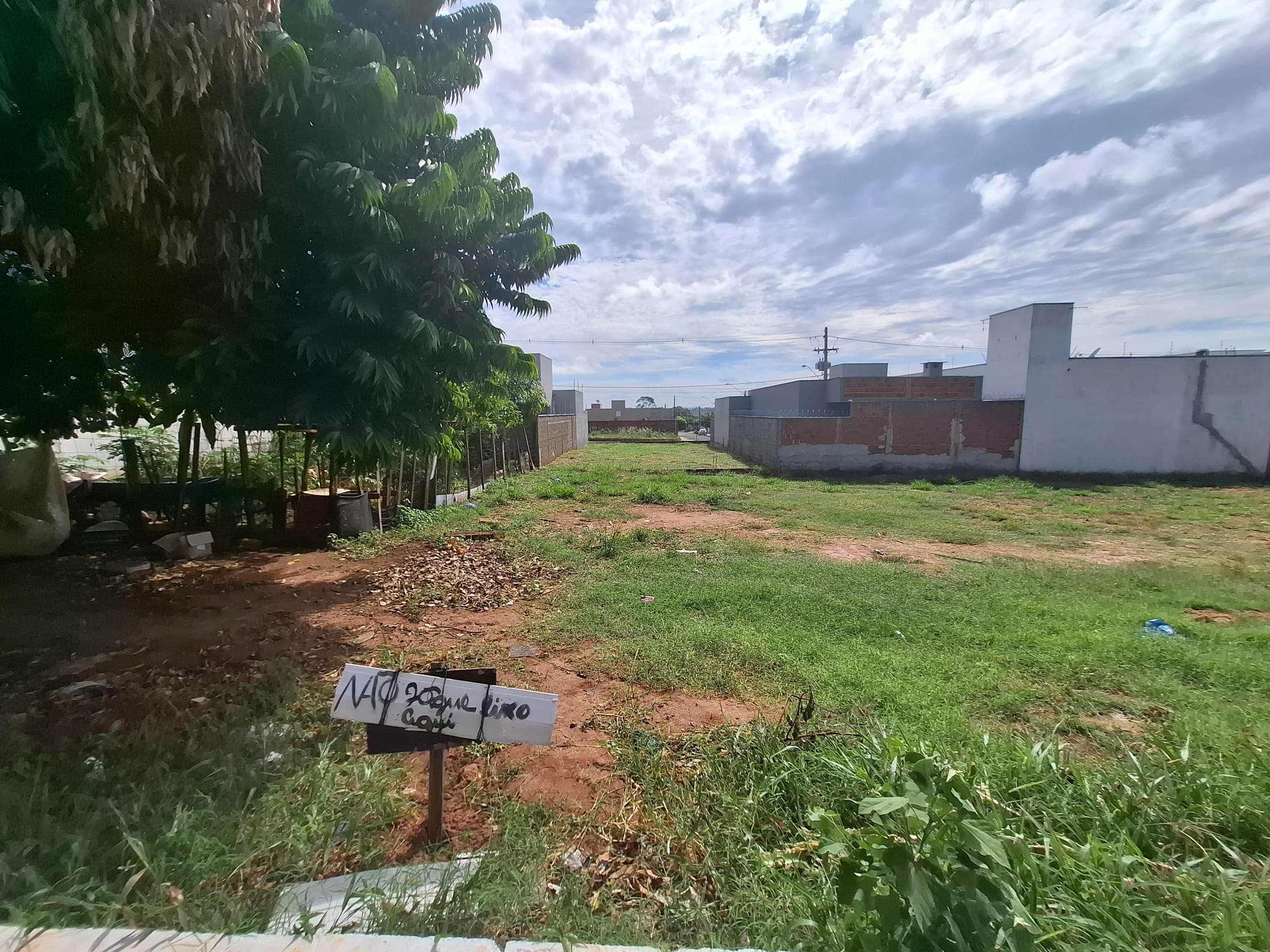 Foto 1 de 6: Terreno em leilão em Mirassol - SP — LOTE DE 200m² NA QUADRA 33, RESIDENCIAL REGISSOL, MIRASSOL/SP | MATRICULA Nº 24.687