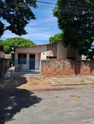 Casa em leilão em Cianorte - PR, bairro Vila Sete — Direitos Possessórios sobre casa de alvenaria, com área total de 244,86 m², Cianorte/PR