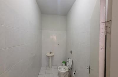 Foto 12 de 37: Comercial em leilão em Catanduva - SP — Imóvel Comercial, A.T. 572m², A.C. 341m², 9 salas, 2 recepções, 5 halls, garagem, Centro