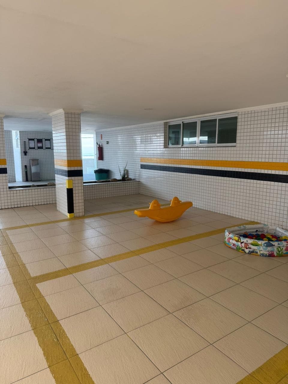 Foto 13 de 18: Apartamento em leilão em Mongaguá - SP — Cobertura de frente para o mar com área total de 236,319m2 - Condomínio Residencial Ilha Bela - Mongaguá/SP