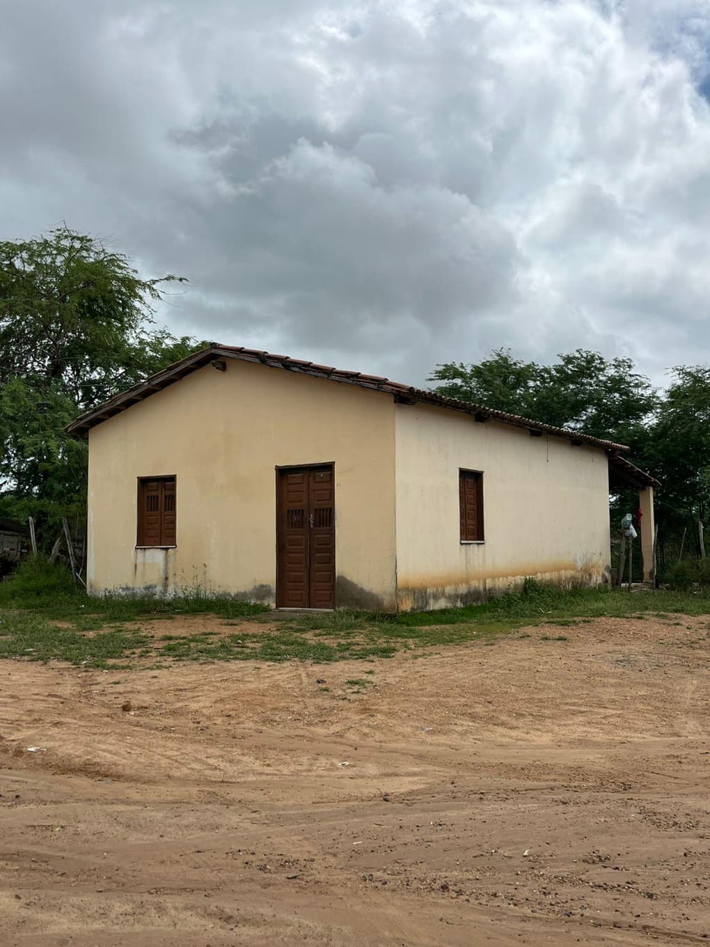 Foto 1 de 5: Terreno em leilão em Tucano - BA — IMÓVEL URBANO COM ÁREA DE 2.145.00 m2- Em TUCANO/BA