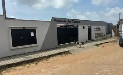 Casa em leilão em Extremoz - RN — Casa de 49m2, com 2 quartos, em EXTREMOZ/RN.
